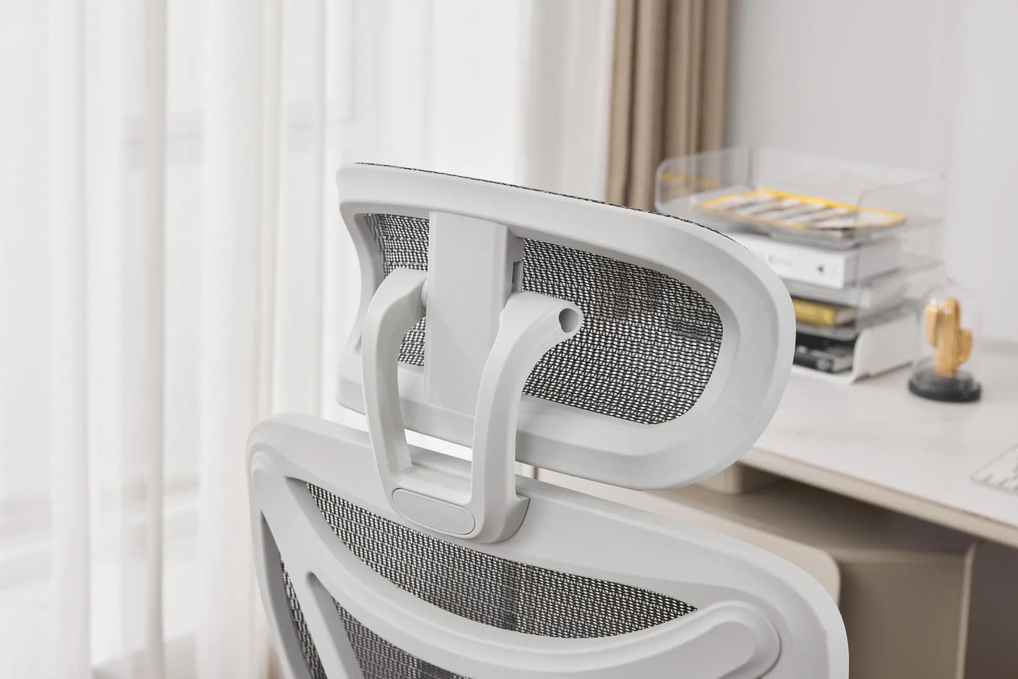 Elite Mesh Grey/White Office Chair